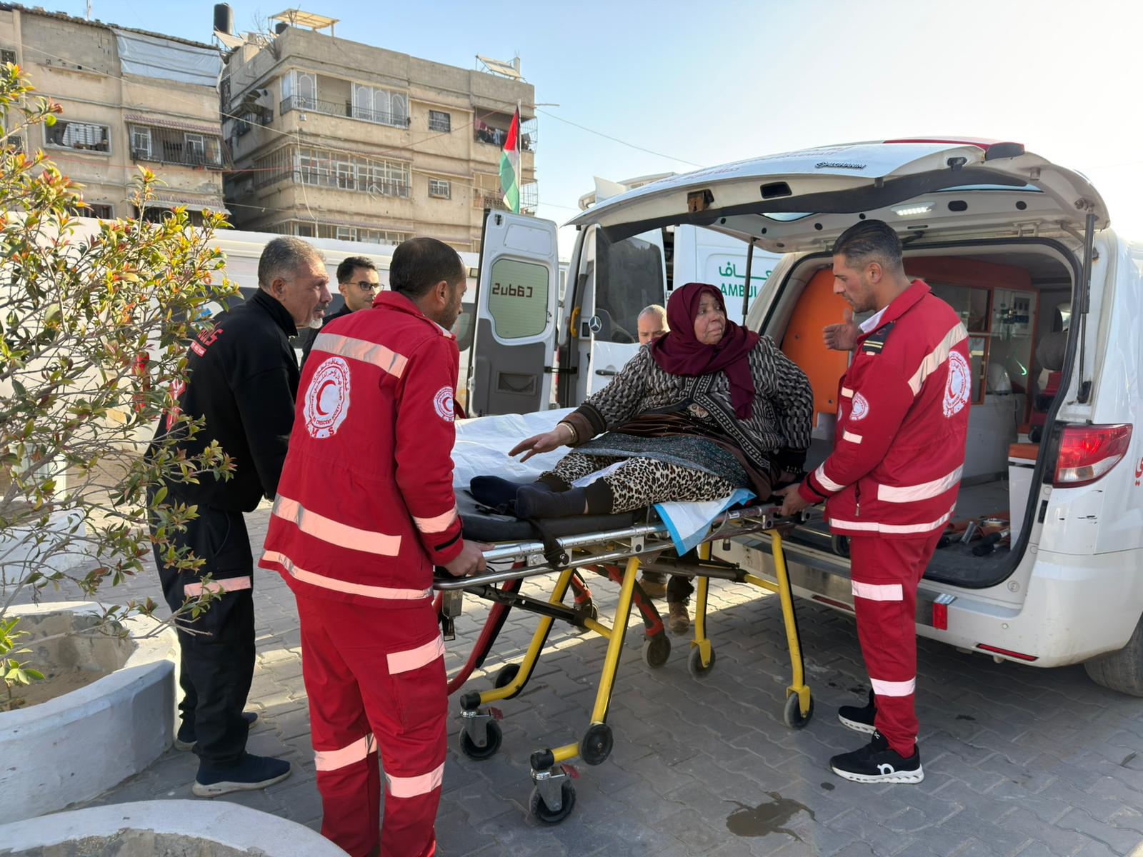 جيش الاحتلال يغتال 3 فلسطييين بينهم طفلان ويصيب آخرين في قطاع غزة