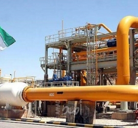 واشنطن تصدر ترخيصاً مؤقتاً يسمح ببيع النفط الإيراني
