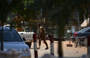 السفارة الفرنسية تتعرض للتخريب والحرق في بوركينا فاسو