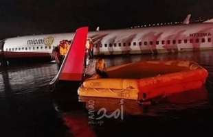 صور وفيديو - هبوط طائرة بوينغ على متنها 136 راكباً اضطراريا على نهر بفلوريدا