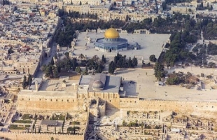 القدس: سلطات الاحتلال تفرج عن أحد حراس المسجد إيهاب أبو غزالة