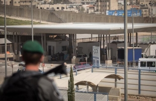 حكومة الاحتلال تعلن البدء بإجراء فحوصات "كورونا" عند معابر الضفة الغربية