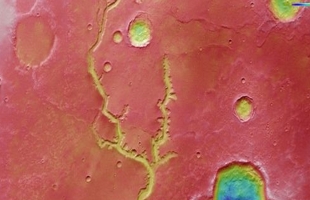 اكتشاف مجرى نهر قديم على سطح المريخ