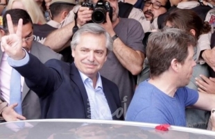 الأرجنتين: فوز مرشح اليسار  البيروني فرنانديز في  الانتخابات الرئاسية