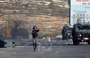 قوات الاحتلال تقمع مسيرة مطالبة باسترداد جثمان الشهيد "أحمد عريقات"