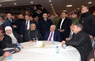 عباس يتفقد مركز الاقتراع لانتخابات لجنة اقليم حركة فتح برام الله
