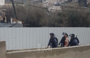 القدس:  قوات الاحتلال تشرع بحملة اعتقالات في "جبل المكبر"