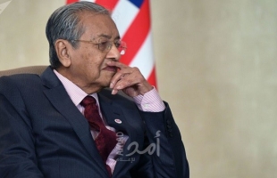 ملك ماليزيا يقبل استقالة مهاتير محمد ويطلب منه البقاء لتصريف الأعمال