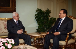 عباس ينعي الرئيس المصري الأسبق حسني مبارك