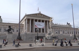 النمسا: الحكومة تنوي إعادة فتح دور العبادة لـ 16 طائفة منتصف الشهر المقبل