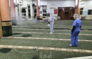 بلدية رام الله تبدأ بتعقيم المساجد والكنائس وبيوت المسنين