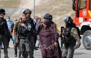 قوات الاحتلال تفرج عن والدة الشهيد "إبراهيم هلسة"