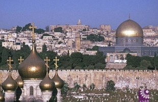 خوري يدين اعتداء مستوطن على الكنيسة الرومانية الأرثوذكسية في القدس المحتلة - فيديو