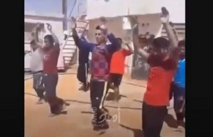 مصري محرر من ليبيا يكشف عن تعذيبهم بطريقة بشعة في مدينة ترهونة- فيديو