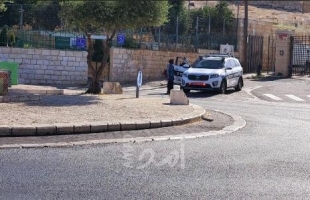 بالصور .. القدس: شرطة الاحتلال تحرر مخالفات للمواطنين لعدم ارتداء الكمامة في رأس العامود