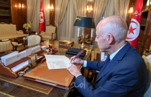 صحيفة تونسية: الرئيس سعيّد يخطط لتعليق العمل بالدستور