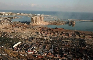 مشاهد جوية تكشف حجم الدمار جراء انفجار مرفأ بيروت- فيديو