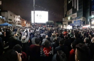 بالفيديو.. محافظة الخليل ترفض قرار الحكومة بالإغلاق.. وغضب الشوارع بدأ ليلاً