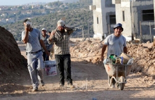 وزارة العمل تؤكد البدء بتحويل رواتب العمال الفلسطينيين للبنوك بصفر ضريبة
