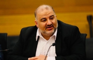 صحيفة عبرية: منصور عباس يدخل على "خط التهدئة" بين حماس وإسرائيل