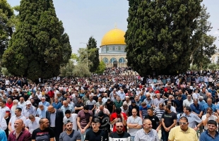 45 ألف مصلٍّ يؤدون صلاة الجمعة في المسجد "الأقصى"