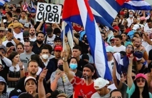 تظاهرات غير مسبوقة في كوبا.. وأمريكا تحذر!