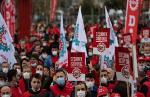 تظاهرات في إسطنبول احتجاجًا على تدهور الأوضاع الاقتصادية