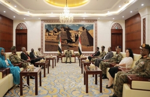 عقار: لقاء البرهان وحميدتي المقترح سيناقش إيقاف الحرب في السودان والعملية الإنسانية والسياسية