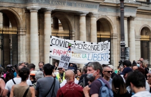 احتجاجات لعمال الصحة في فرنسا