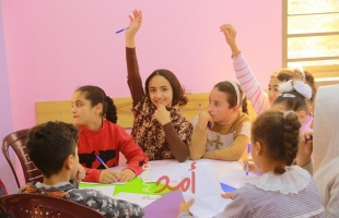 "غزة للصحة النفسية" ينفذ أنشطة تفاعلية مع الأطفال في مؤسسات قاعدية شريكة