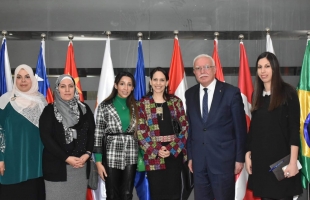 المالكي يطلع وفدا كنديا على آخر التطورات الفلسطينية