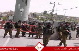 قوات الاحتلال تحتجز عددا من المواطنين على مدخل بيت أمر شمال الخليل