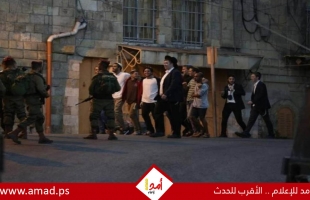 رام الله: مستوطنون يغلقون مدخلي سلواد وترمسعيا ويهاجمون المركبات