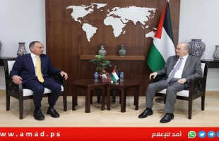 د.مصطفى يبحث والسفير المصري محاور الجهد الإغاثي لقطاع غزة
