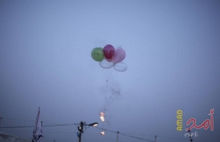 "أبناء القوقا" تعلن مسؤوليتها عن إطلاق مئات البالونات الحارقة والمتفجرة على البلدات المحاذية لقطاع غزة