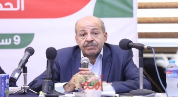 انخفاض الدولار والاقتصاد الفلسطيني.. الرابح والخاسر