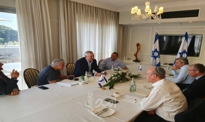 استطلاع: تحالف "أزرق أبيض" يحافظ على توازنه كأكبر قوة في الكنيست الإسرائيلي