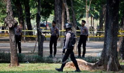 إندونيسيا.. توقيف رجل وامرأة على خلفية التفجير الانتحاري وضبط متفجرات