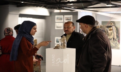 "خيال الظل" معرض فني جماعي لـ10 فنانين من غزة - صور