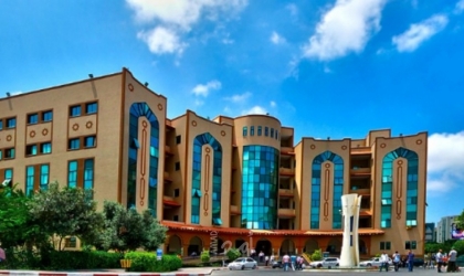 غزة: الجامعة الإسلامية تؤكد لم يجرِ أخذ أية عينات من داخل الحرم الجامعي