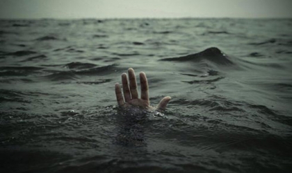 محدث.. وفاة فتاة غرقاً وإنقاذ آخرين في بحر خانيونس