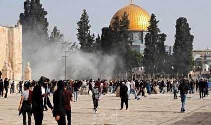 القدس: شرطة الاحتلال تهاجم المصلين في "المسجد الأقصى"