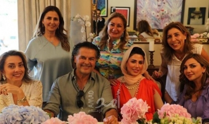 صور راغب علامة مع زوجة السفير العراقي في الأردن تثير الجدل في العراق