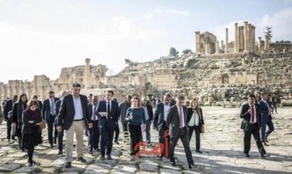 الرئيس الفرنسي يزور آثار جرش في الأردن