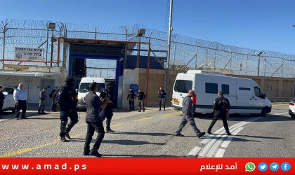 جيش العدو  ينقل مجموعة من الأسيرات الفلسطينيات إلى سجن عوفر - فيديو