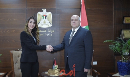 وزيرة العمل "إيناس العطاري" تتسلم مهامها الجديدة في الوزارة