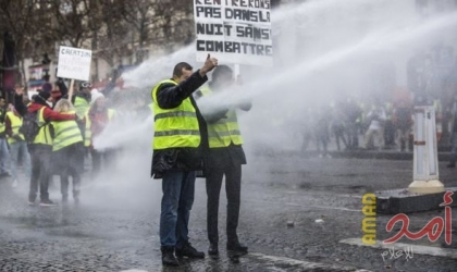 بالفيديو .. السترات السوداء:  الشرطة الفرنسية تقمع مظاهرة للمهاجرين وتعتقل العشرات
