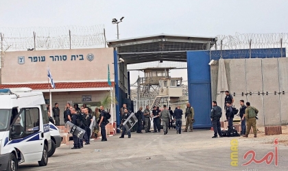 سلطات الاحتلال تفرض طوقا عسكرياً حول سجن "عوفر"