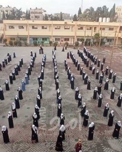بالصور.. غزة: استئناف دراسة طلبة الثانوية العامة بعد انقطاع (30) يوم