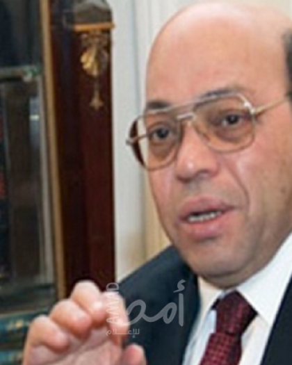 وفاة شاكر عبدالحميد وزير الثقافة المصري الأسبق متأثرا بإصابته بـ"كورونا"